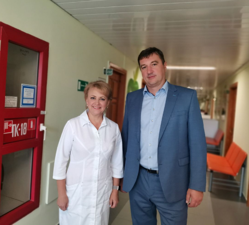 Дмитрий Баженов посетил с рабочим визитом Покачевскую больницу